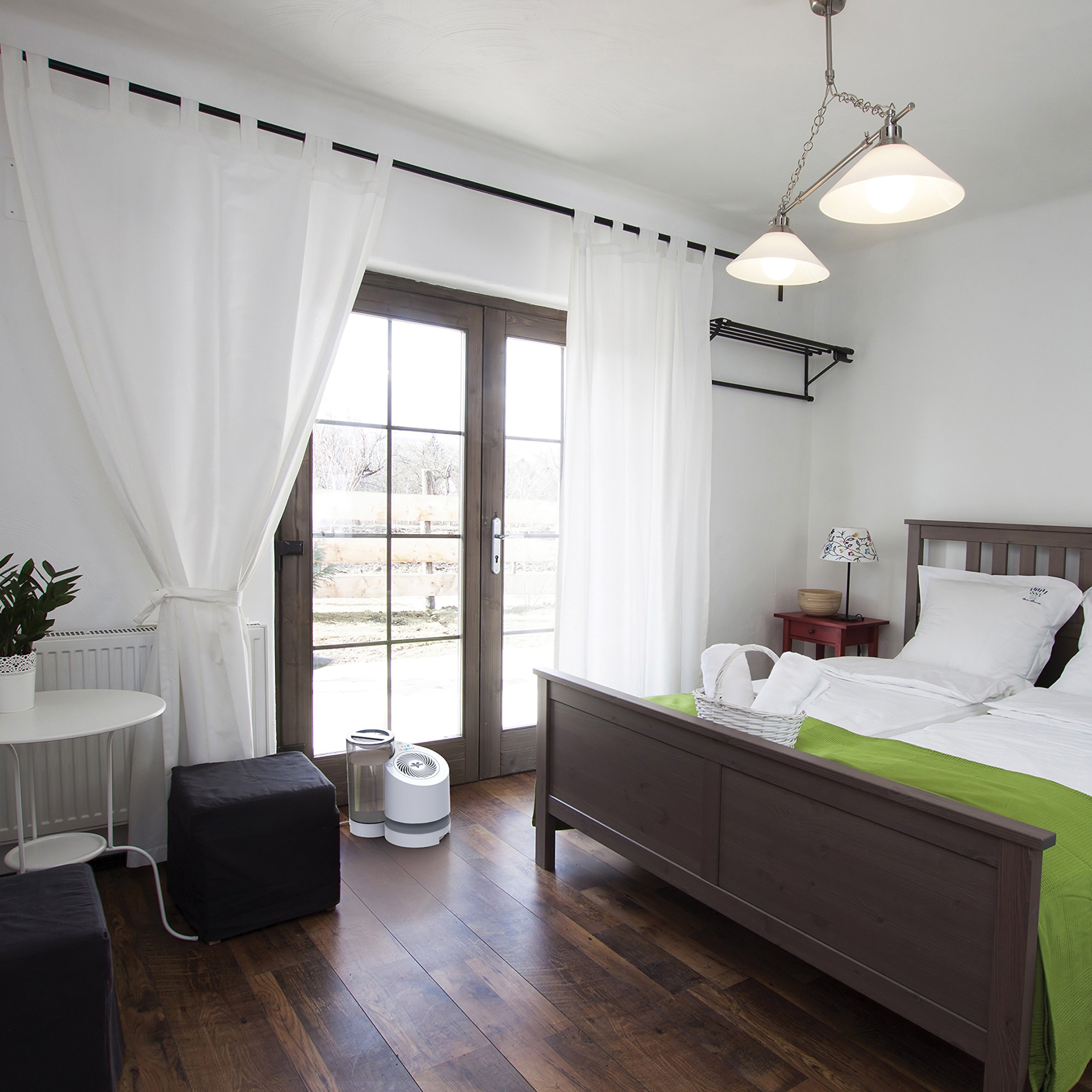 Vornado EV100 Evaporative Whole Room Humidifier with SimpleTank, Easy-Fill, 1 Gallon Capacity, 2 Speeds, Electronic Humidistat, Antimicrobial Treated Wick, Perfect for Home, Bedroom, and Living Room - Image 4